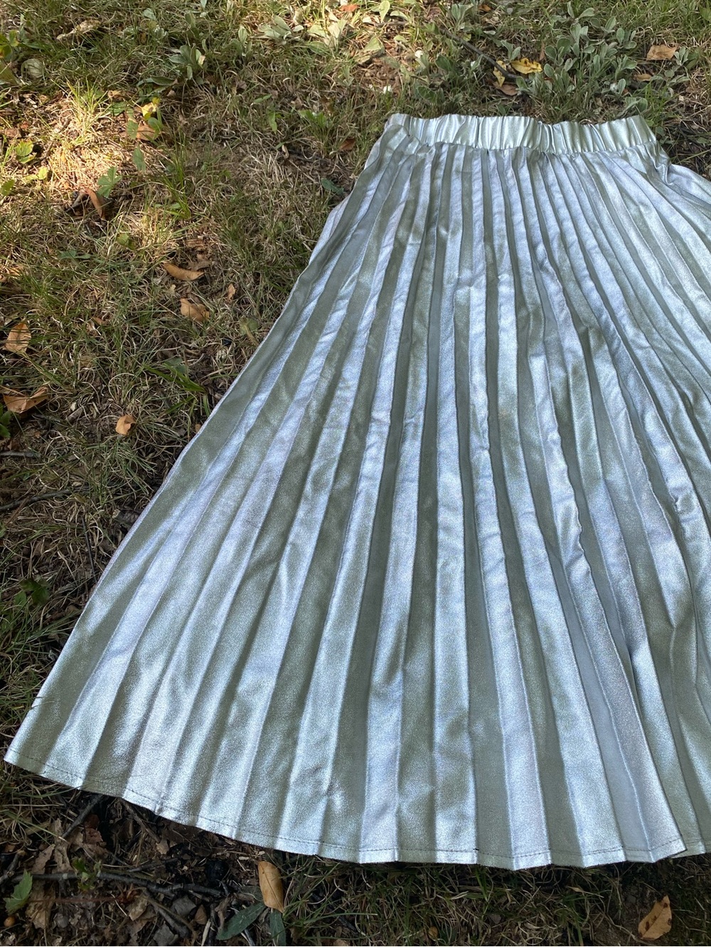 Vintage Pleated Metallic Silver Women's Midi Skirt